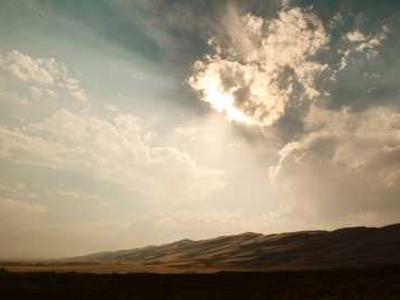 The Deepest Readers Do Not Make the Best Detectives 