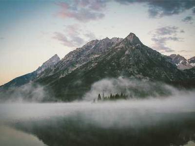 ADeLe: Predicting and explaining AI performance across tasks