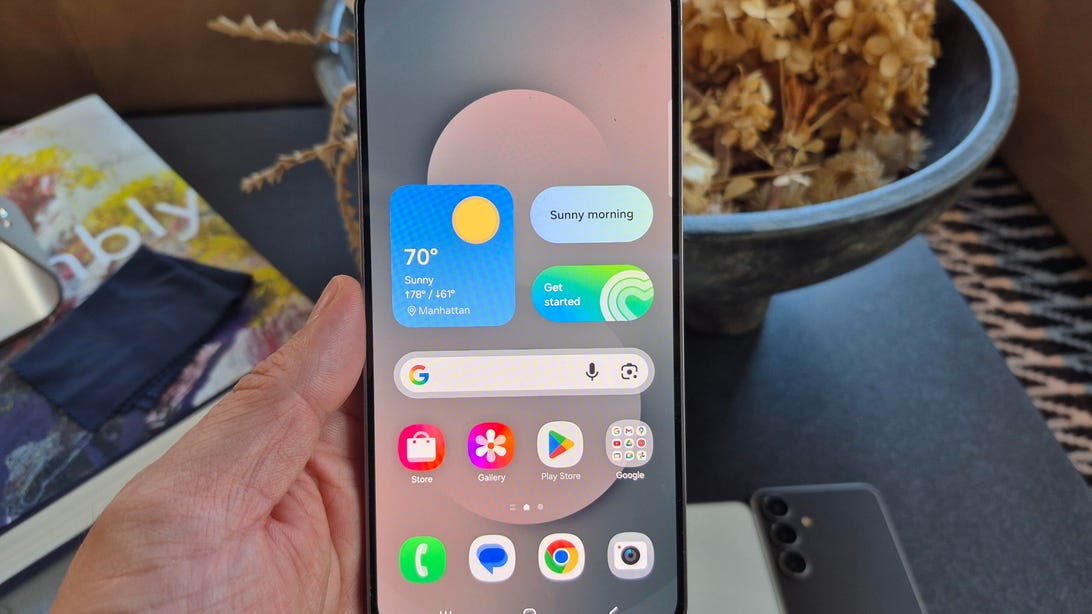 Samsung Galaxy S25 FE vs. Galaxy S25: The Biggest Differences You Might Notice